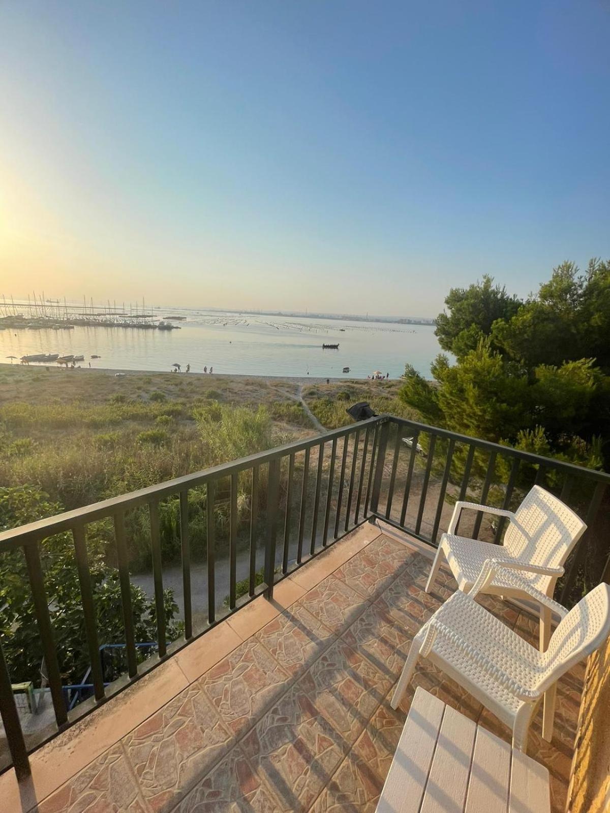 Besanvito - Sea Apartments Tarente Buitenkant foto